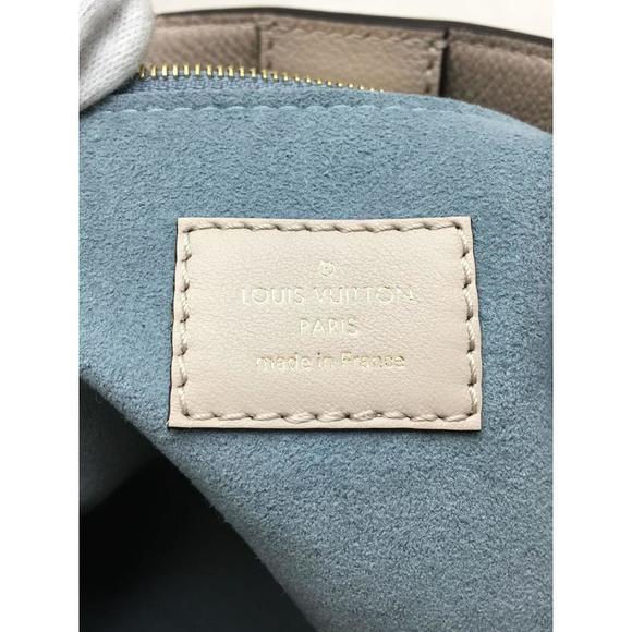 Louis Vuitton On My Side PM Monogram Leather Handbag - Picture 3 of 6